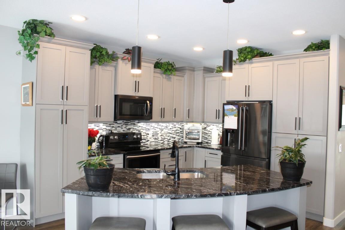 
          22 6519 46 Street
            <br/>
            <span>Wetaskiwin</span>
            , 
            <span>AB</span>
             <span>T9A1Y5</span>
         - Photo 14