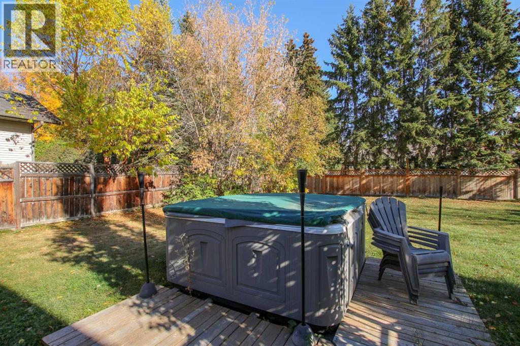 Single Family House for Sale in   Avenue Mountview Red Deer 