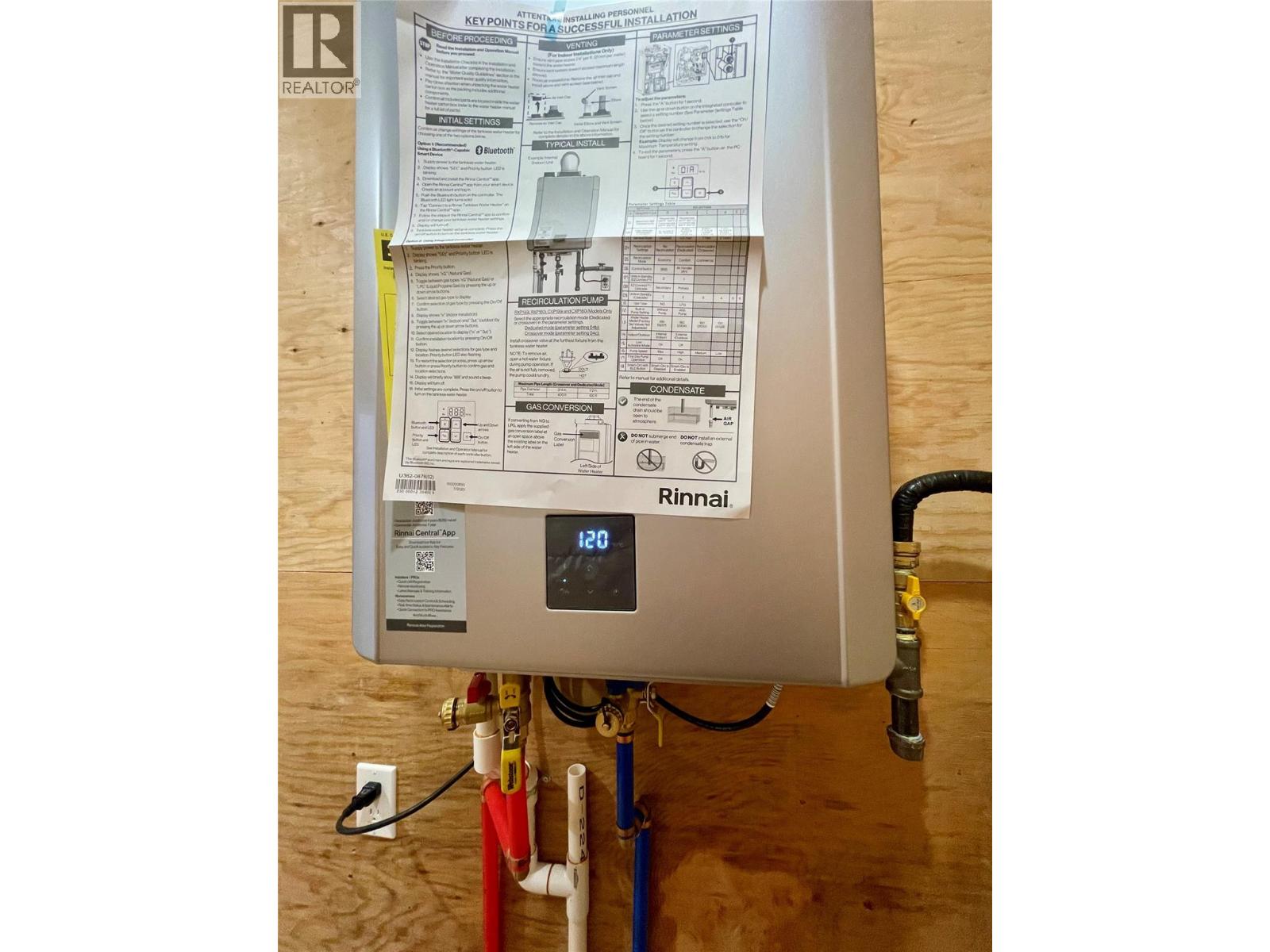 160 3rd Avenue, Christina Lake