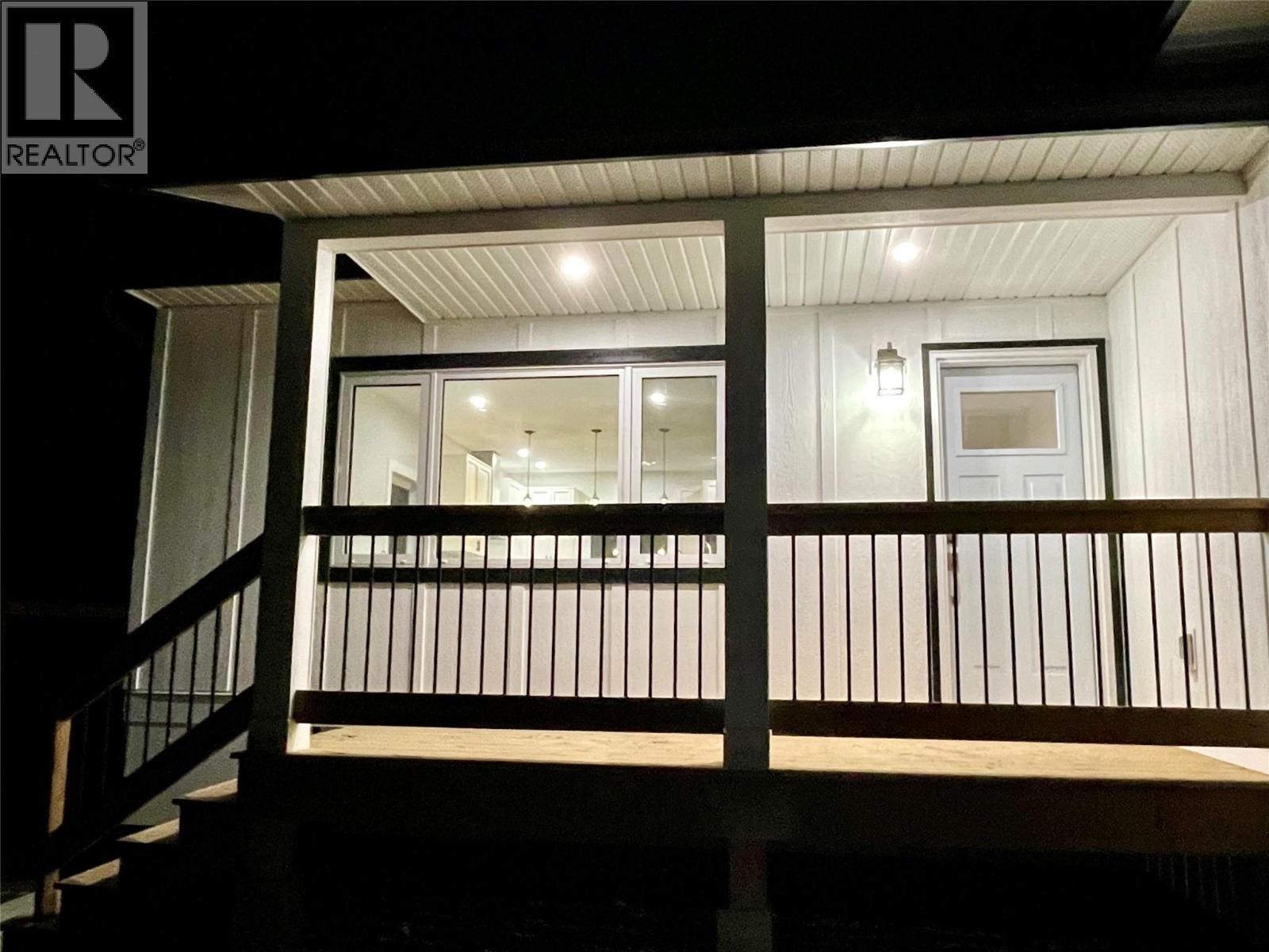 160 3rd Avenue, Christina Lake