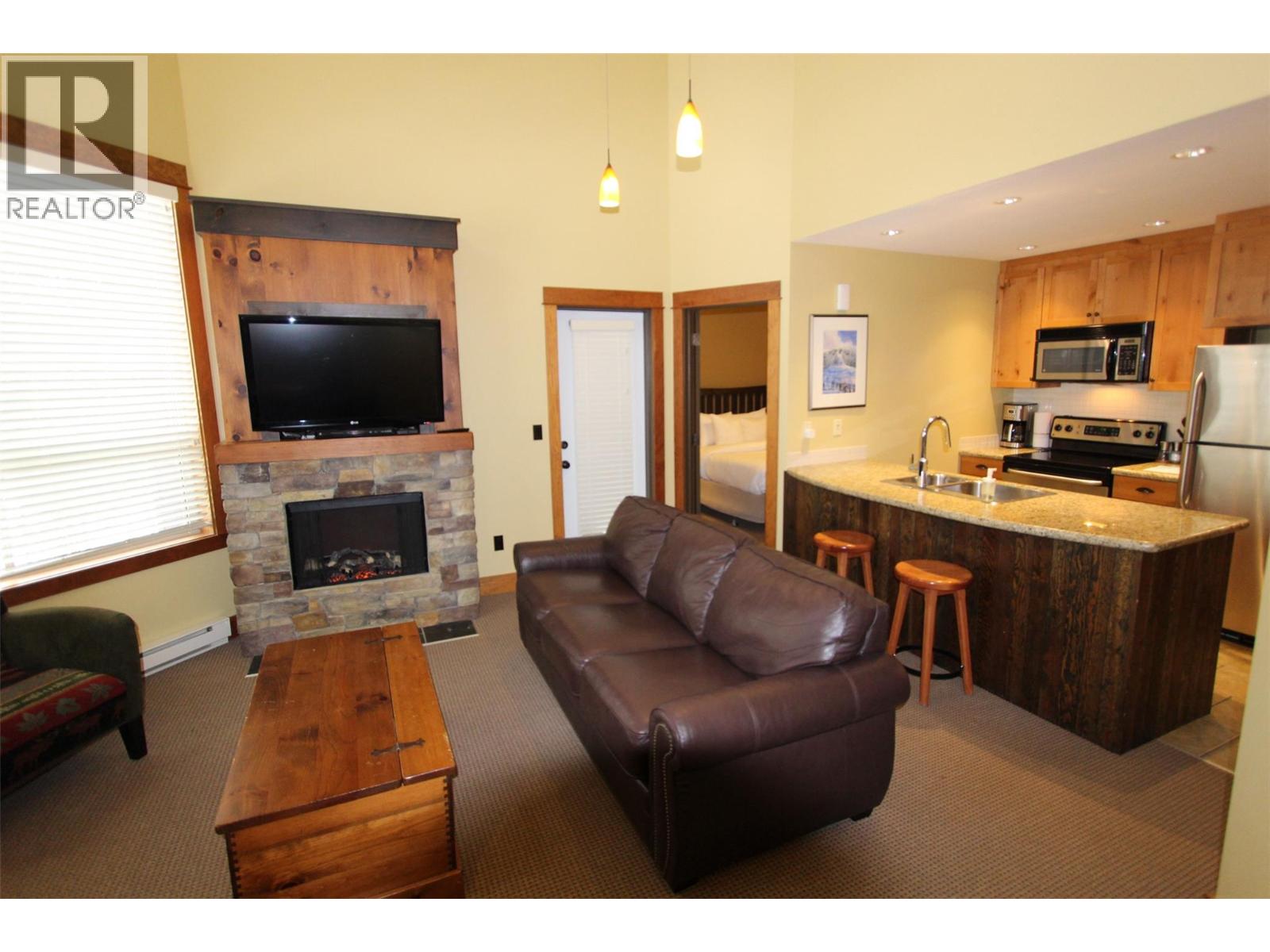 4559 TIMBERLINE Crescent Unit# 645D, Fernie