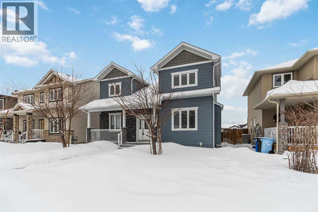 236 Falcon Drive - Photo 2 of 35, Fort McMurray, Alberta