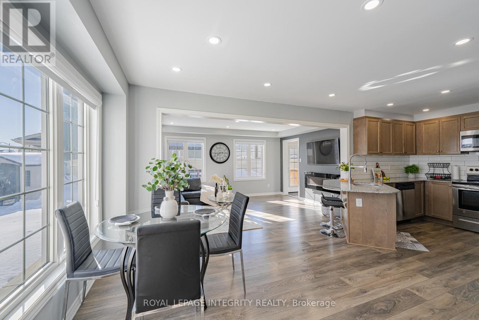 Living /Dinning Room