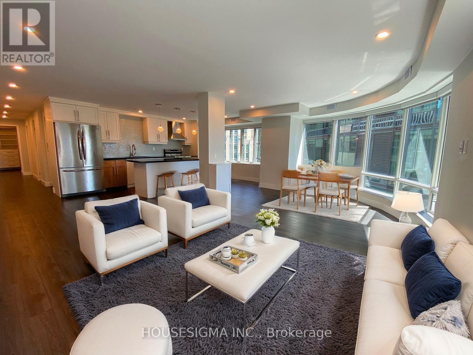 33 University Avenue 1603