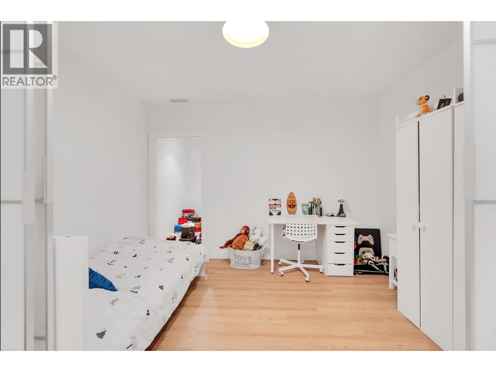 107 1500 FERN STREET, North Vancouver