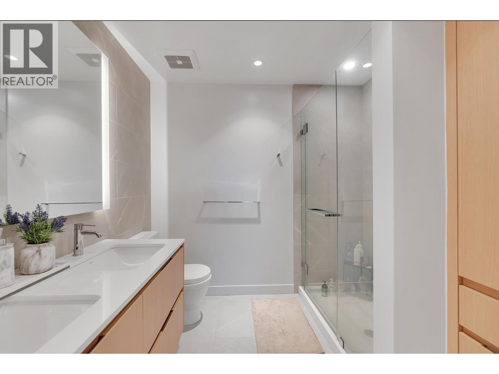 107 1500 FERN STREET, North Vancouver