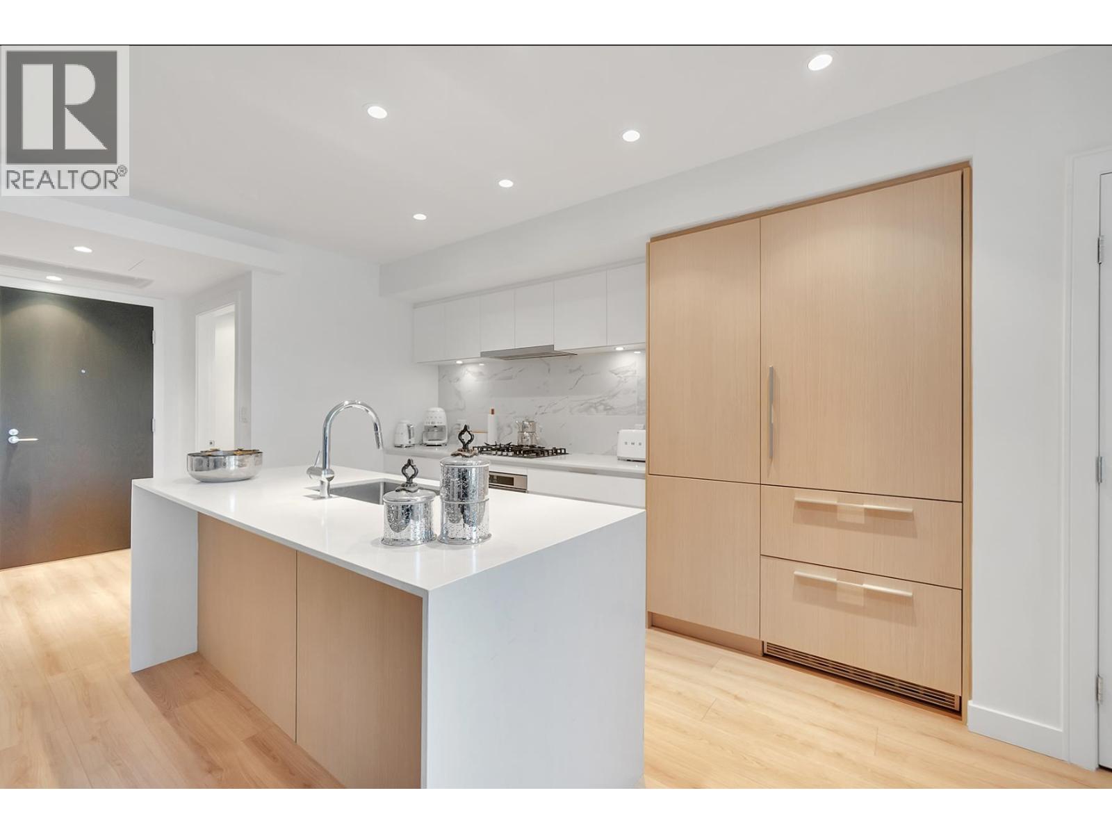 107 1500 FERN STREET, North Vancouver