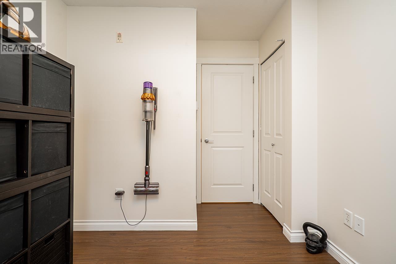 217 801 KLAHANIE DRIVE, Port Moody