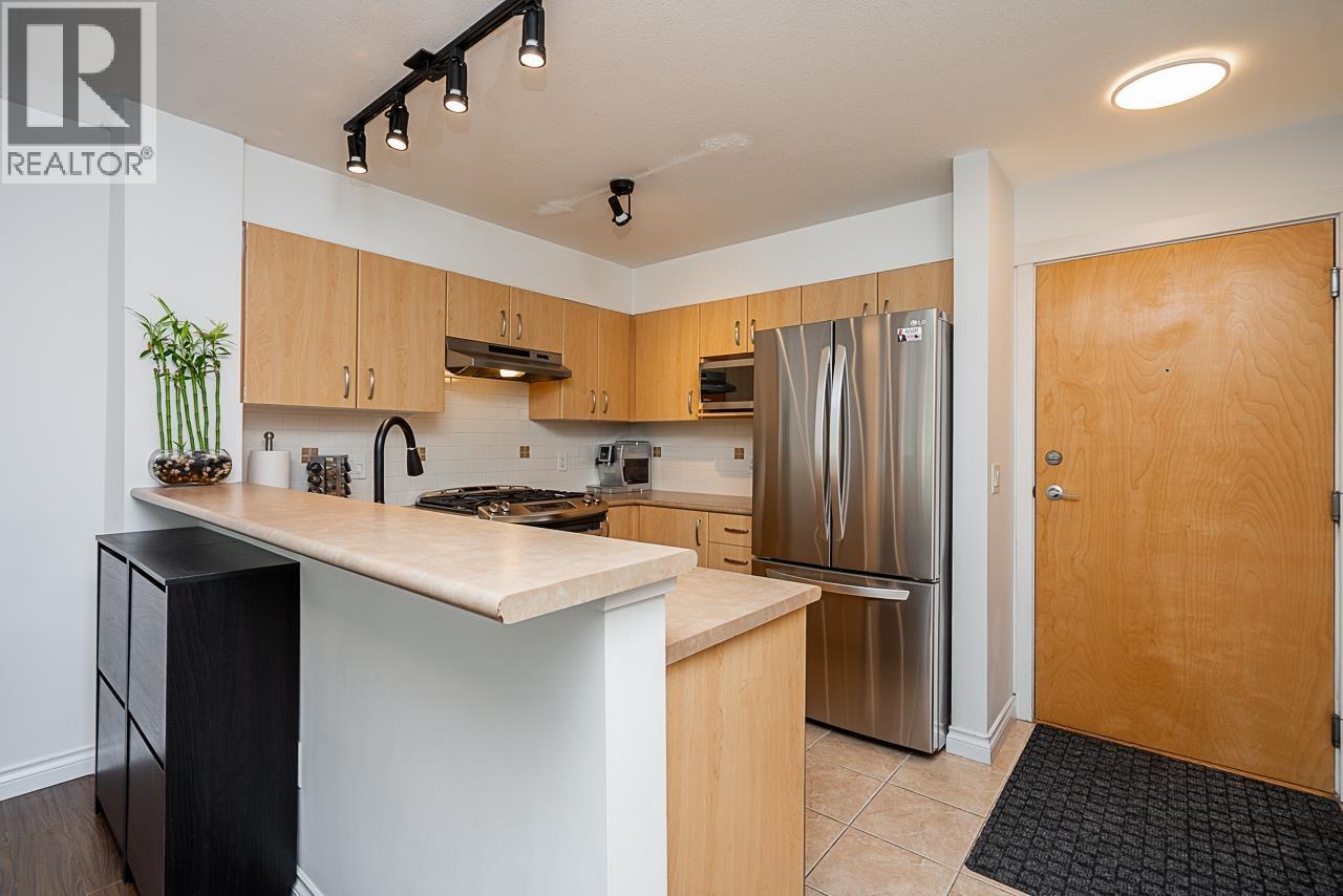 217 801 KLAHANIE DRIVE, Port Moody