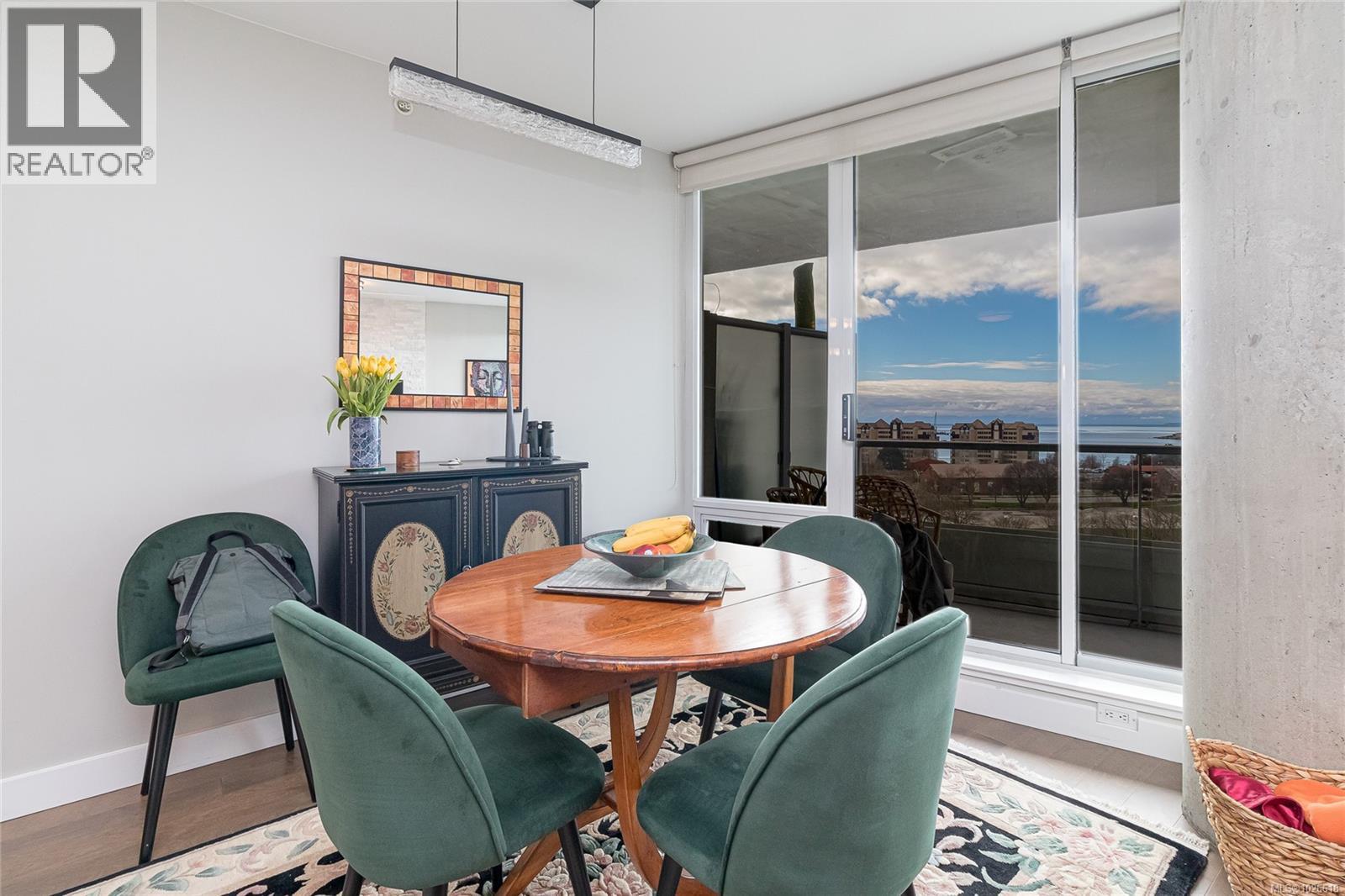 #1005 160 WILSON ST - 15