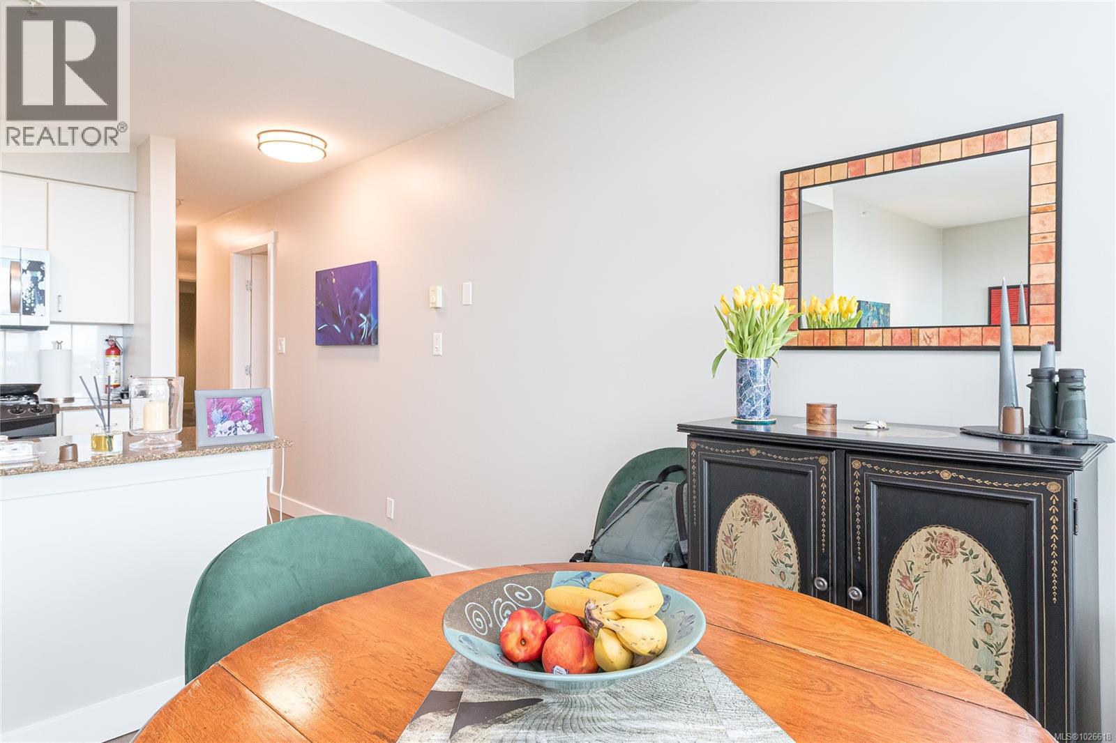 #1005 160 WILSON ST - 17