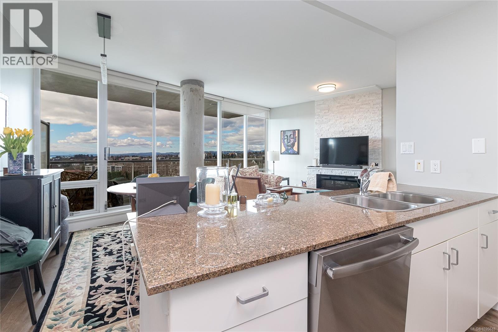 #1005 160 WILSON ST - 20