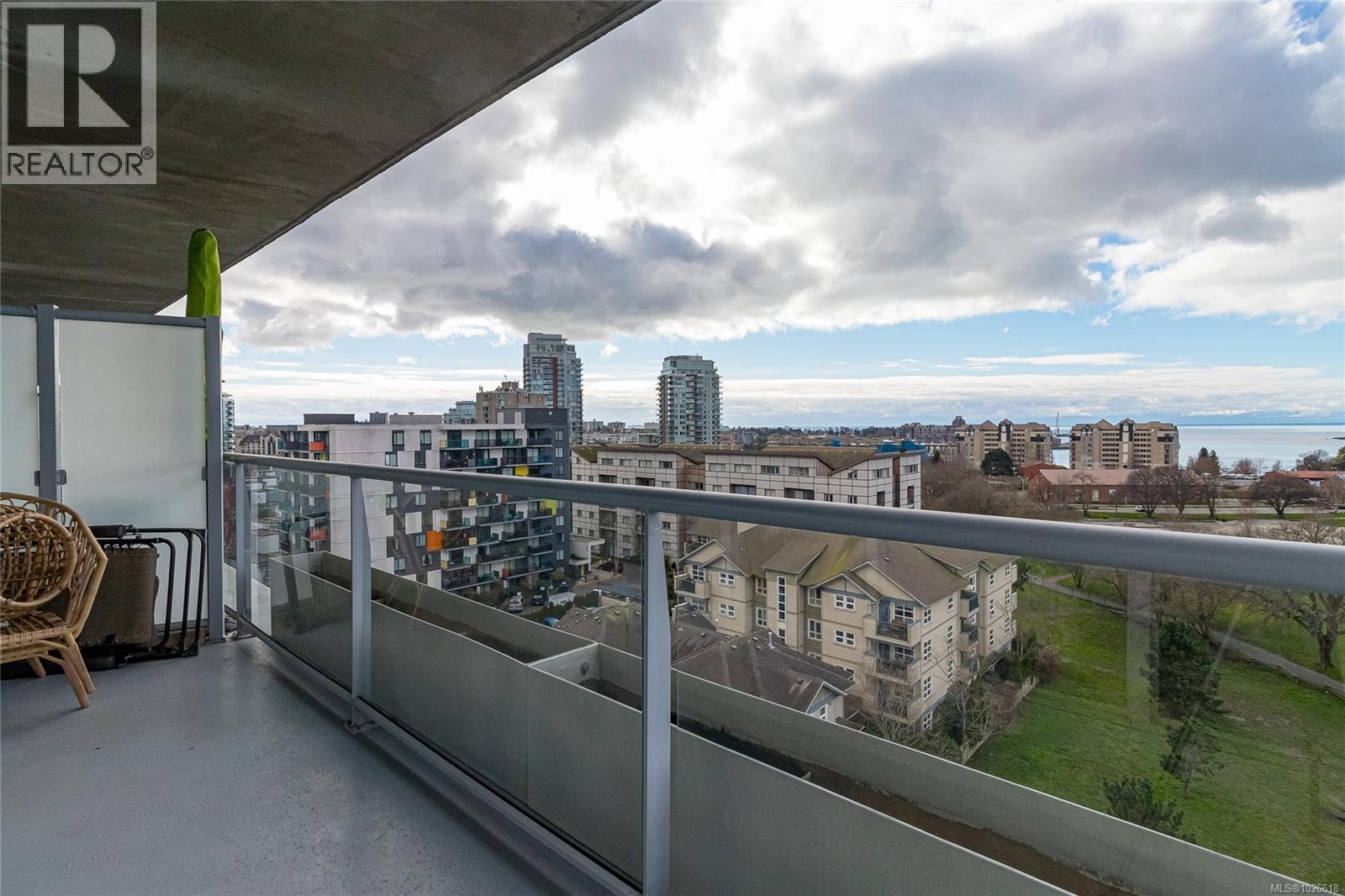 #1005 160 WILSON ST - 30