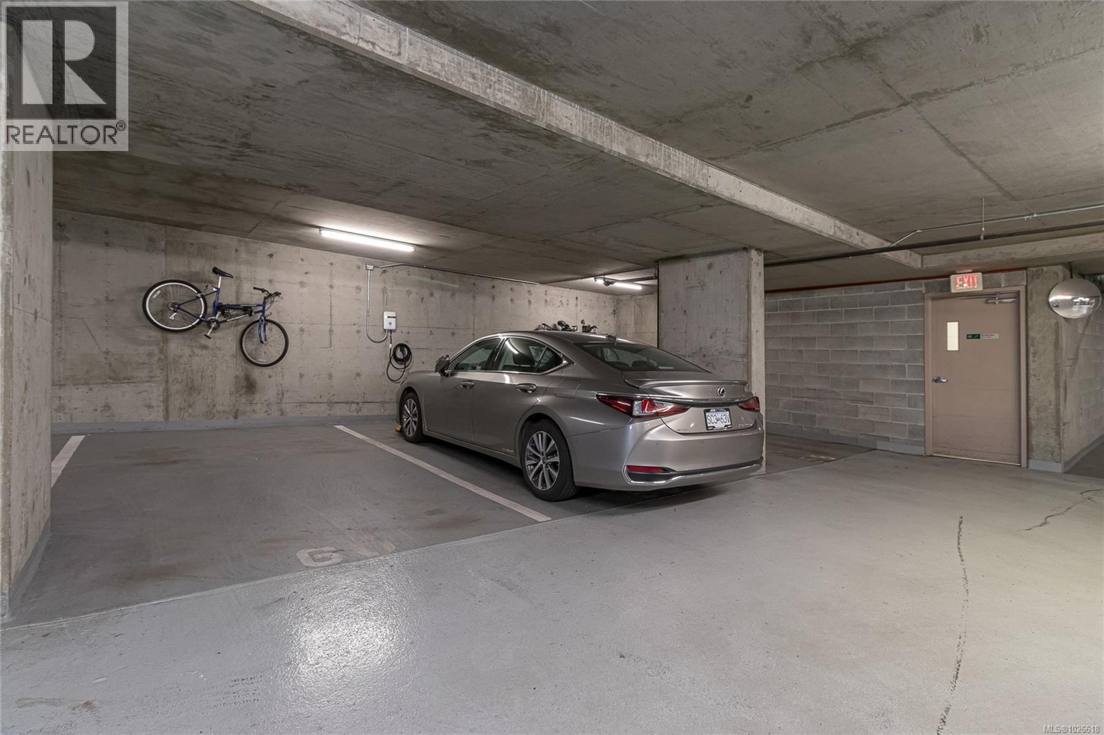 #1005 160 WILSON ST - 39