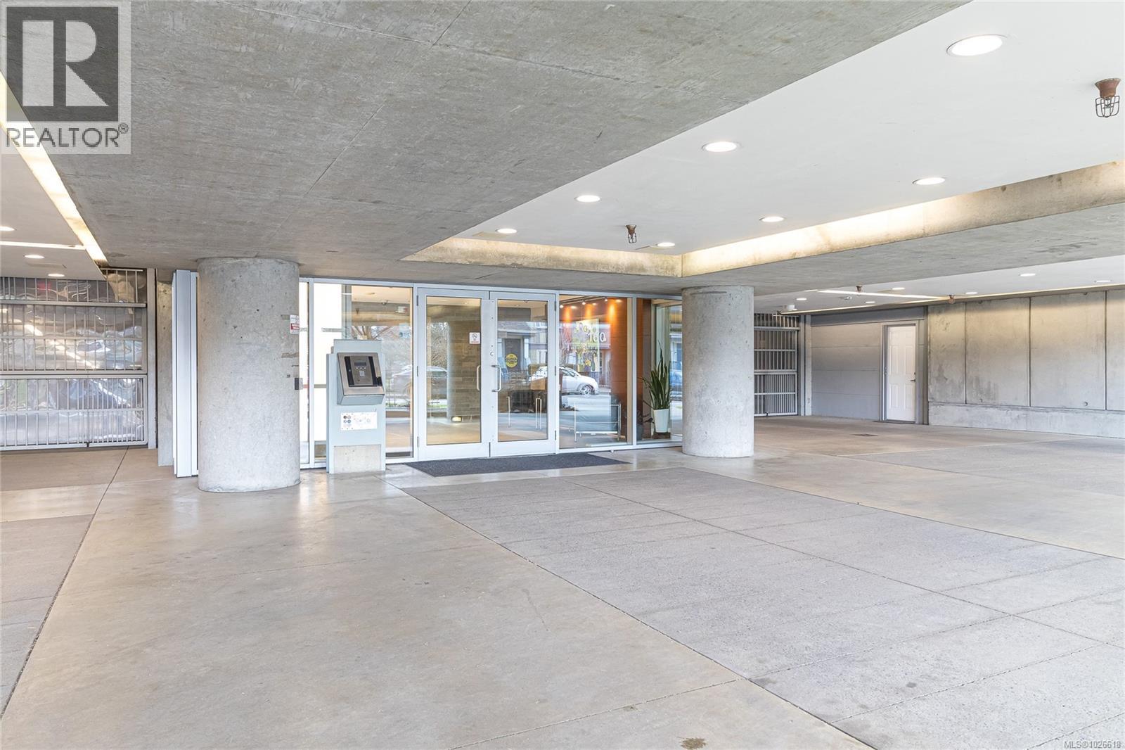 #1005 160 WILSON ST - 6