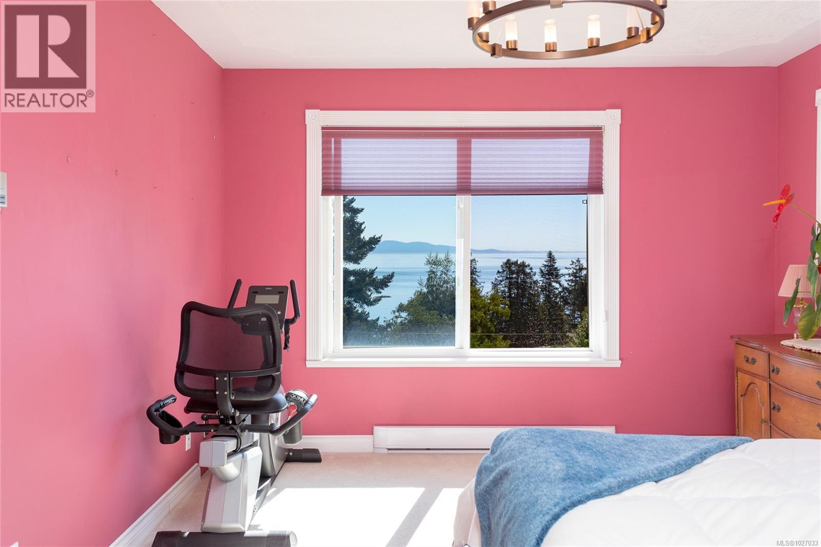  4964 Lochside Drive, Saanich