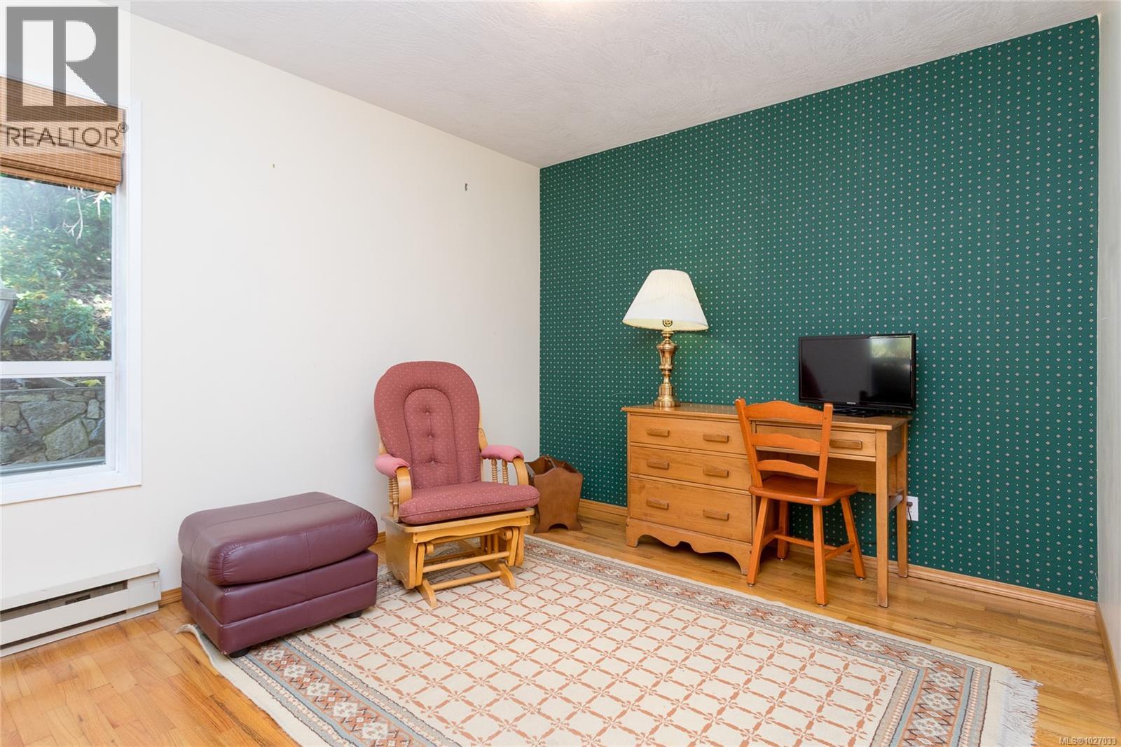  4964 Lochside Drive, Saanich