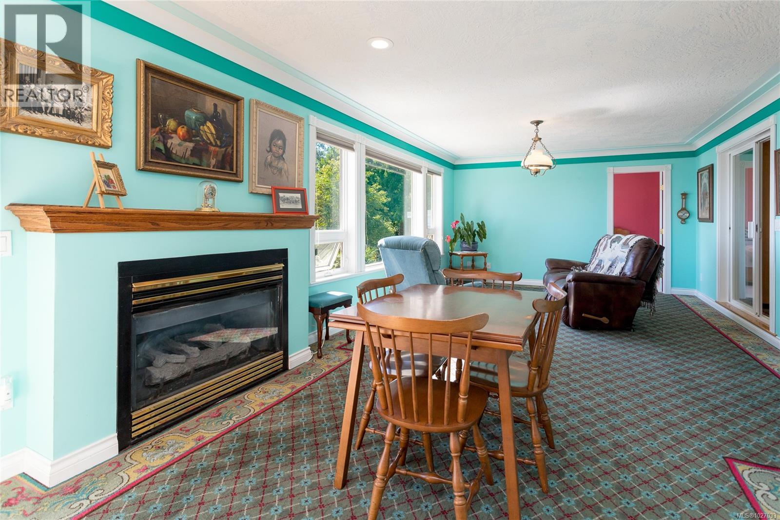  4964 Lochside Drive, Saanich