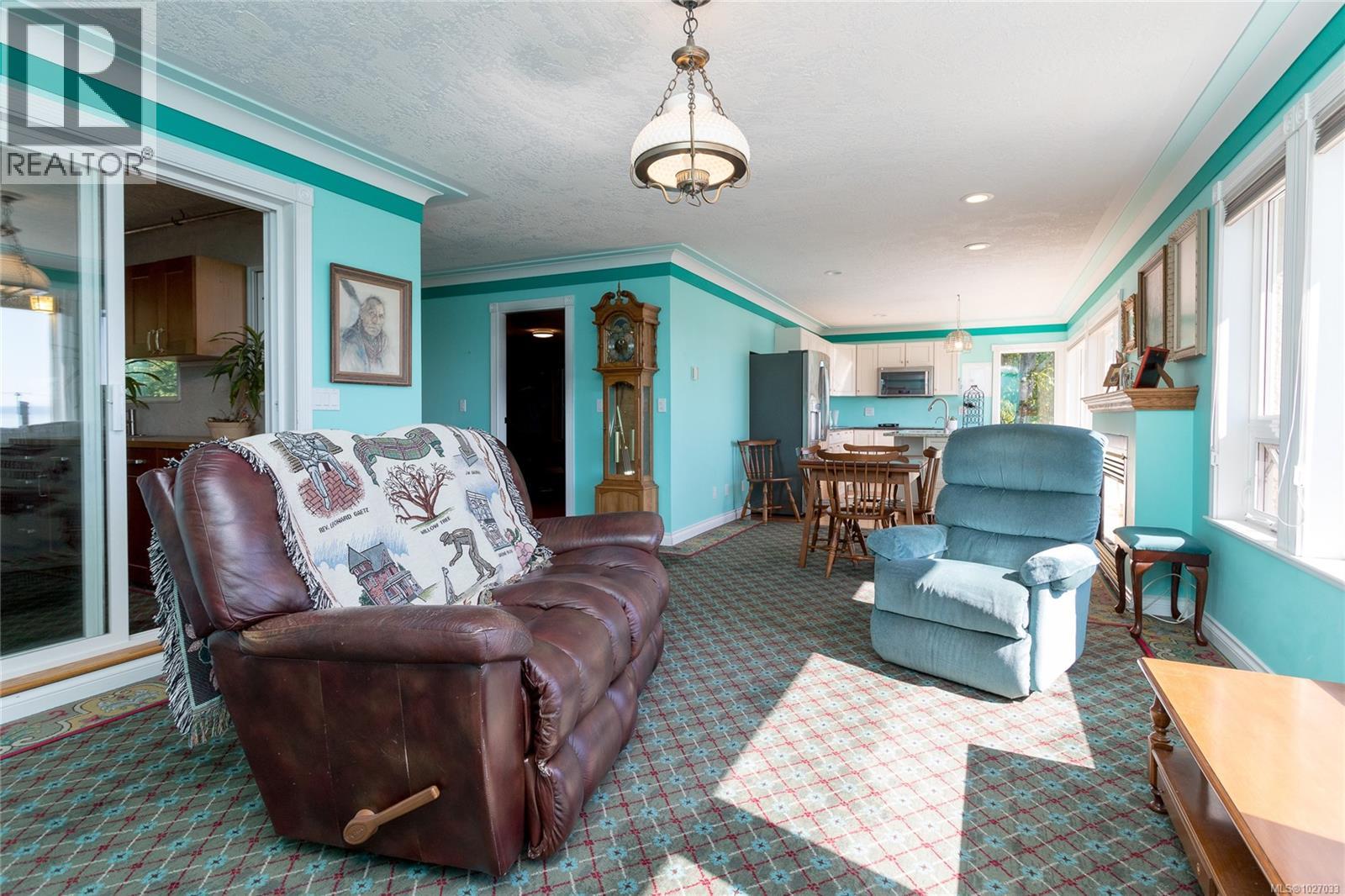  4964 Lochside Drive, Saanich