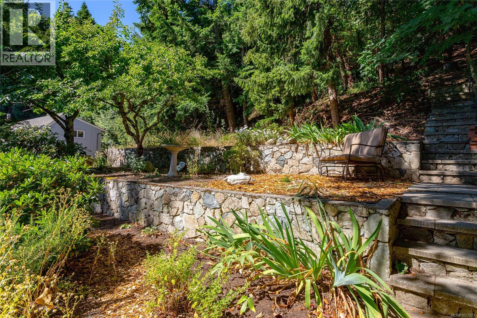  4964 Lochside Drive, Saanich