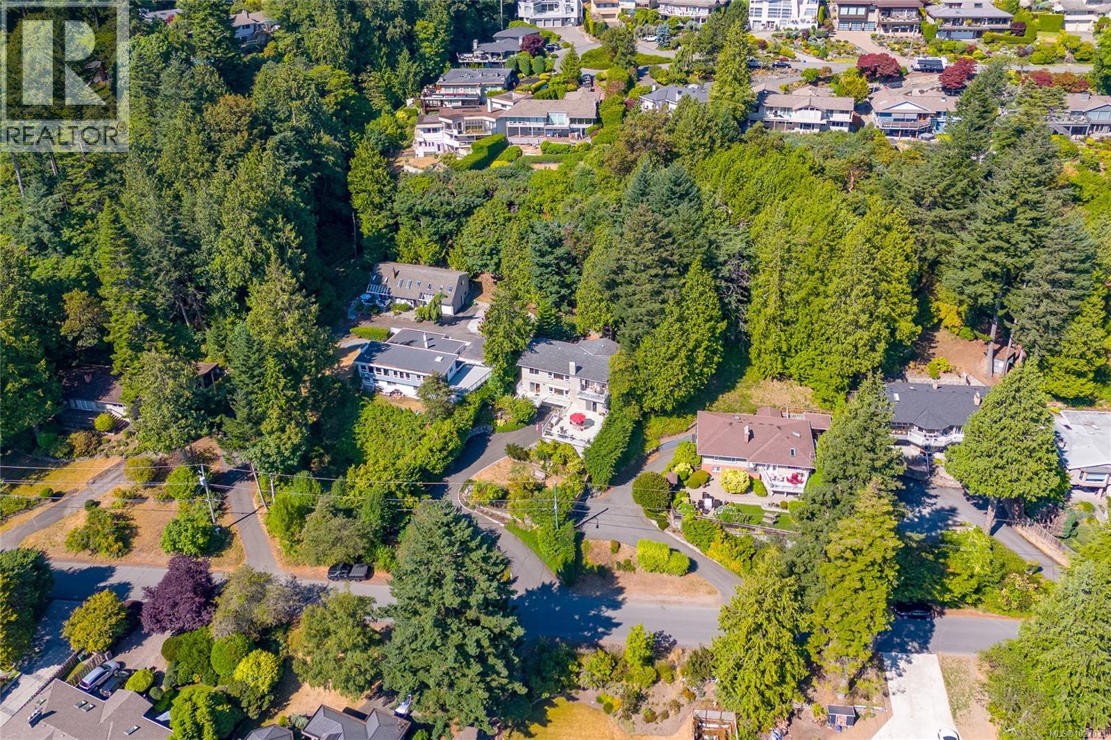  4964 Lochside Drive, Saanich