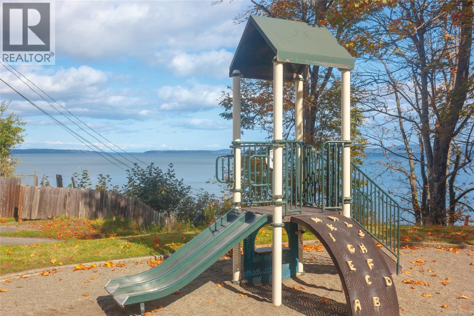  4964 Lochside Drive, Saanich