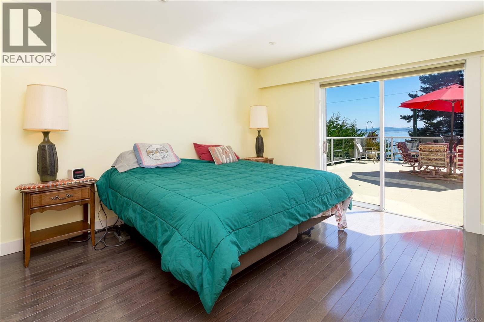  4964 Lochside Drive, Saanich