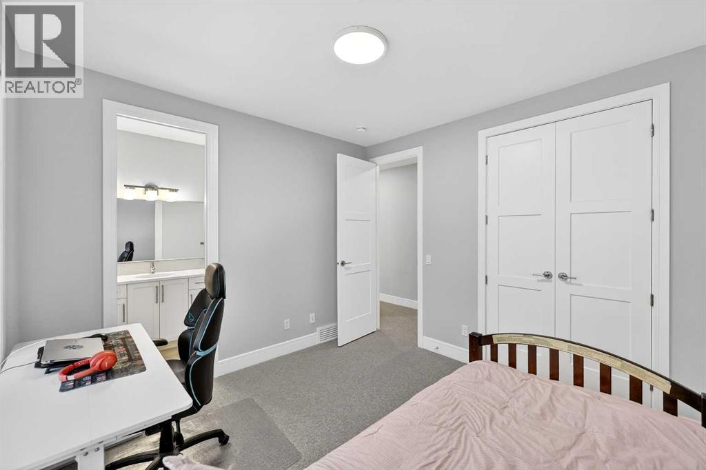 Single Family House for Sale in  Rock Lake View NW Rocky Ridge Calgary 