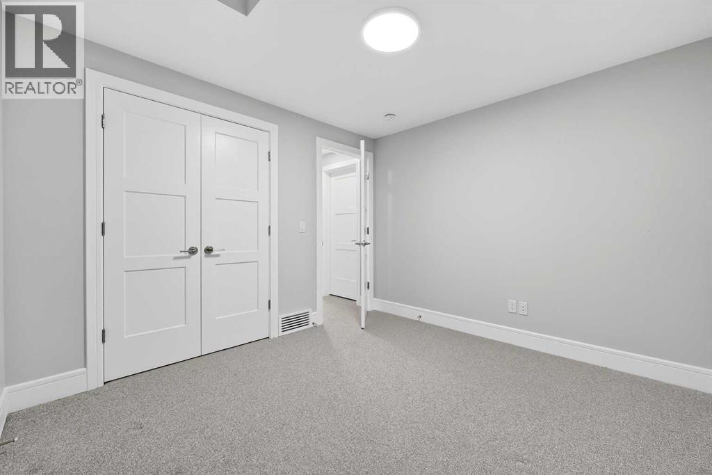 Single Family House for Sale in  Rock Lake View NW Rocky Ridge Calgary 