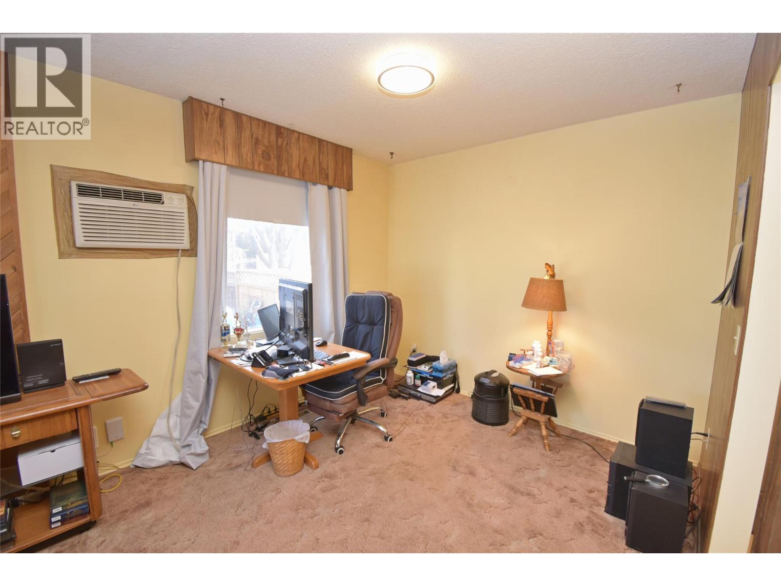 2004 20 Avenue - 16