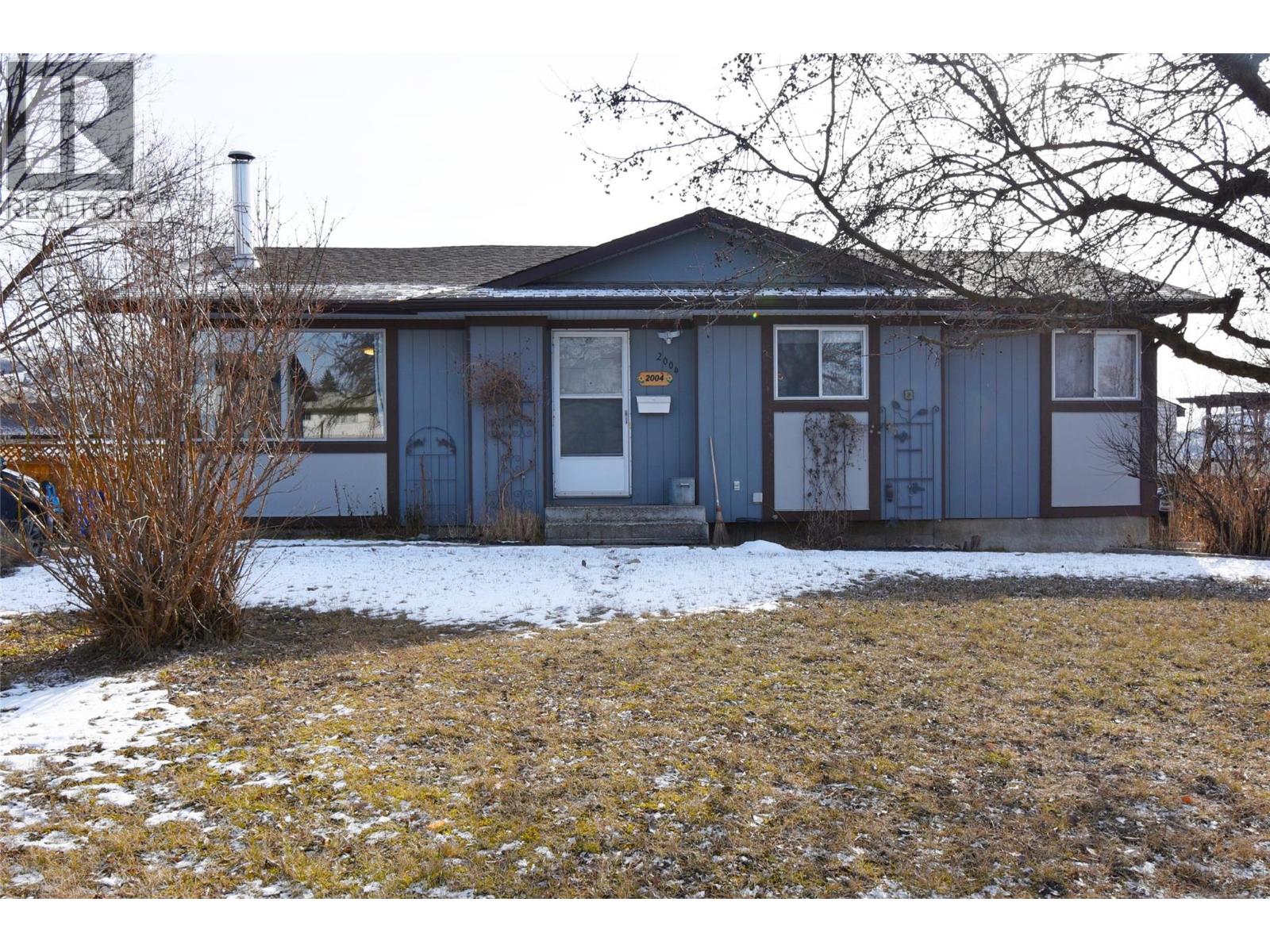  2004 20 Avenue, Vernon