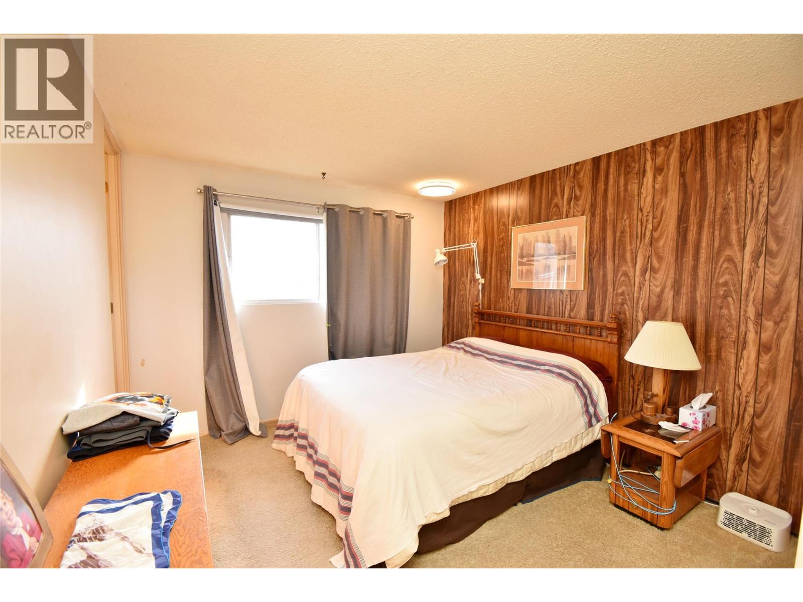  2004 20 Avenue, Vernon