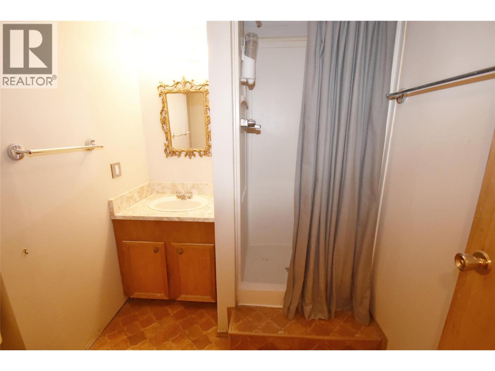 2004 20 Avenue - 49