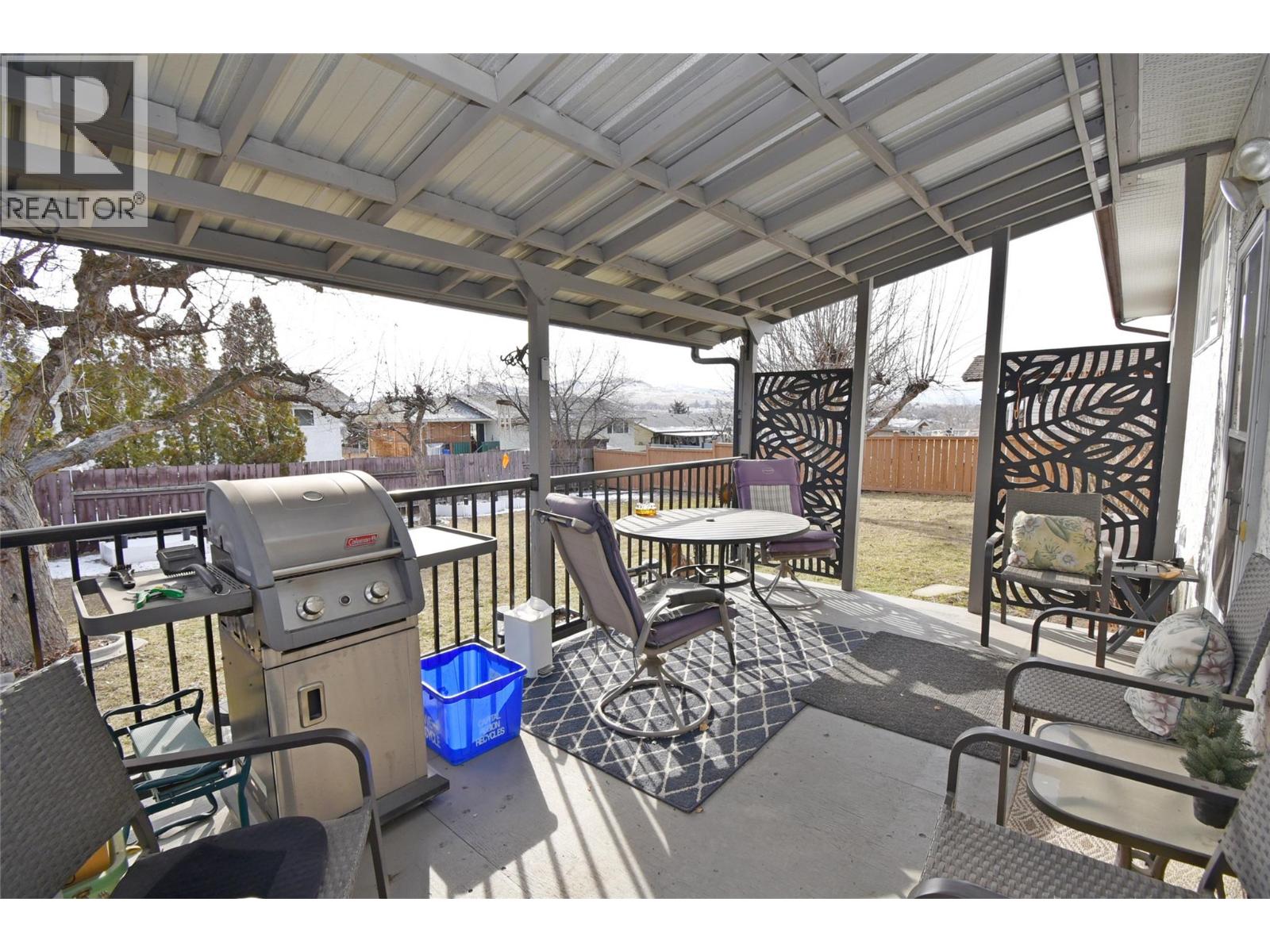  2004 20 Avenue, Vernon