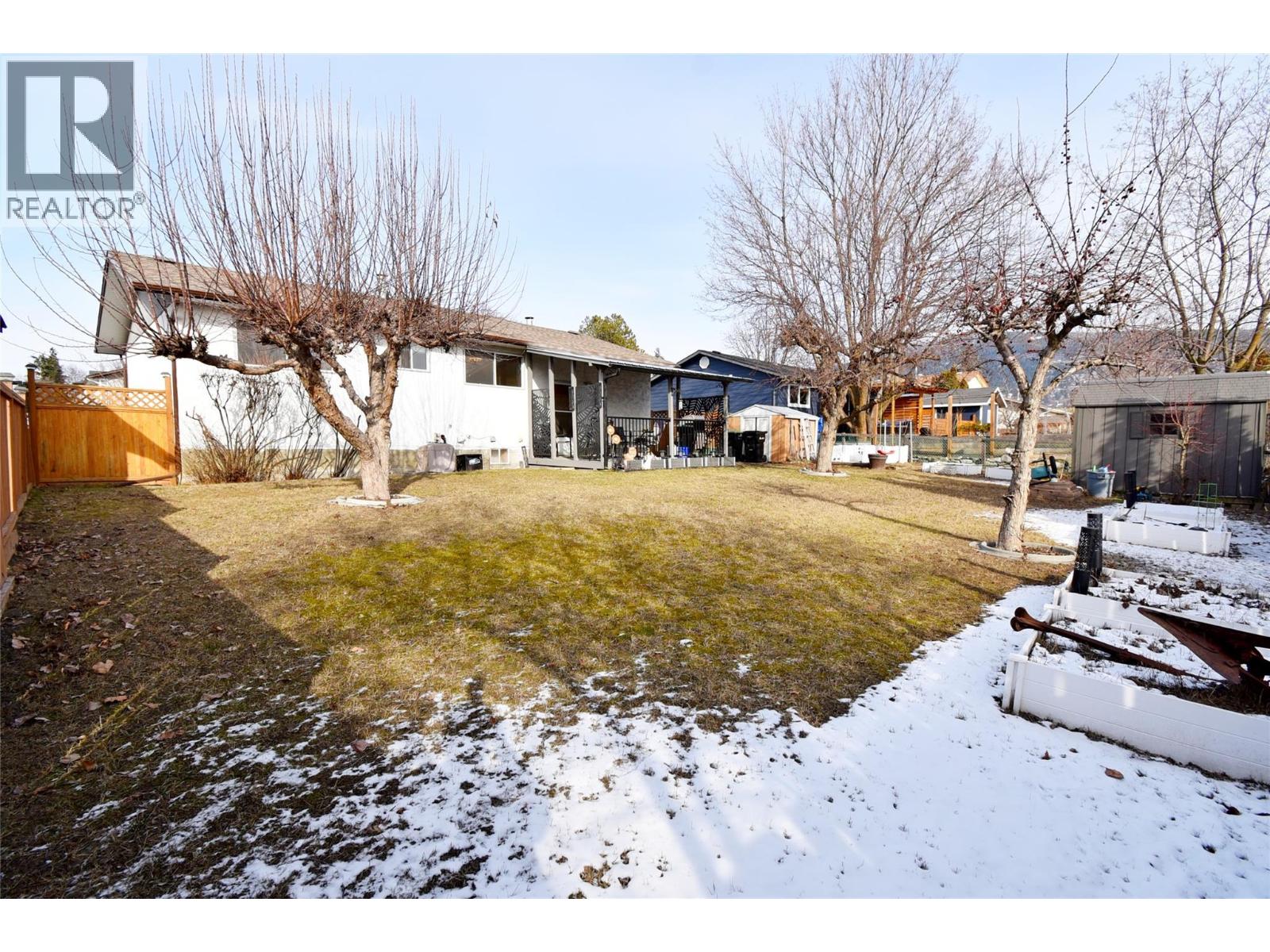  2004 20 Avenue, Vernon