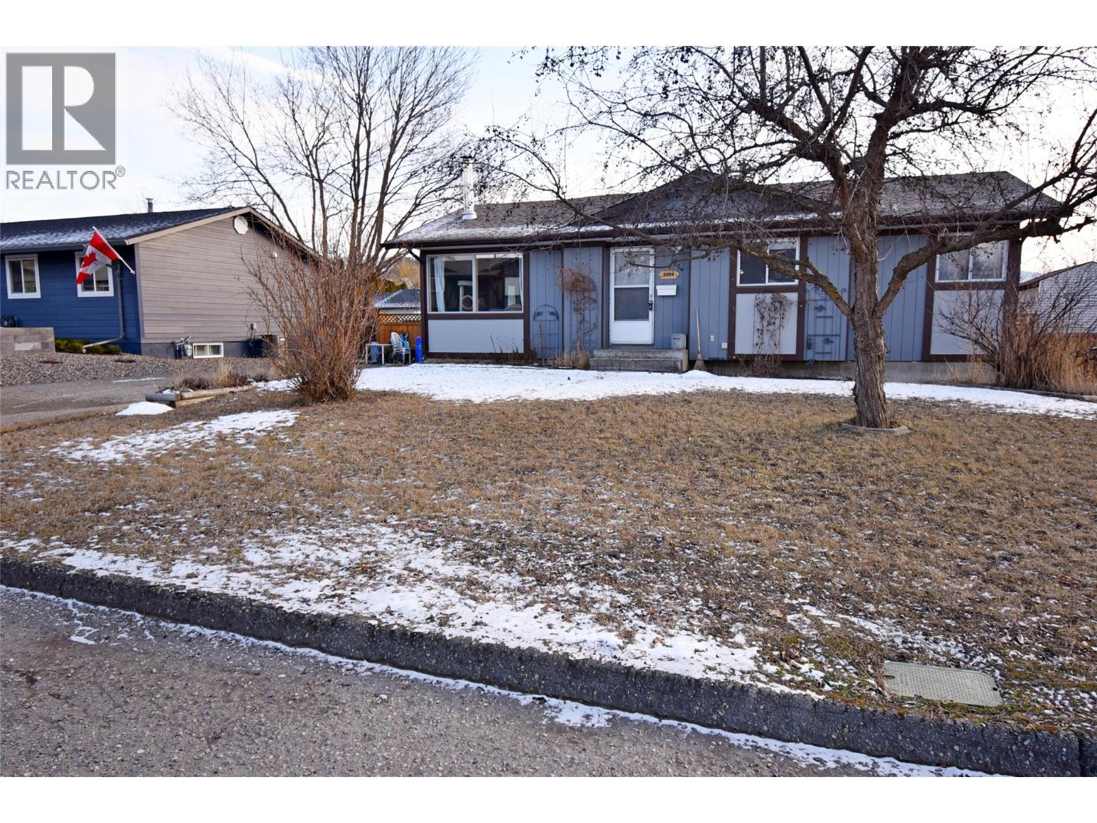 2004 20 Avenue - 70