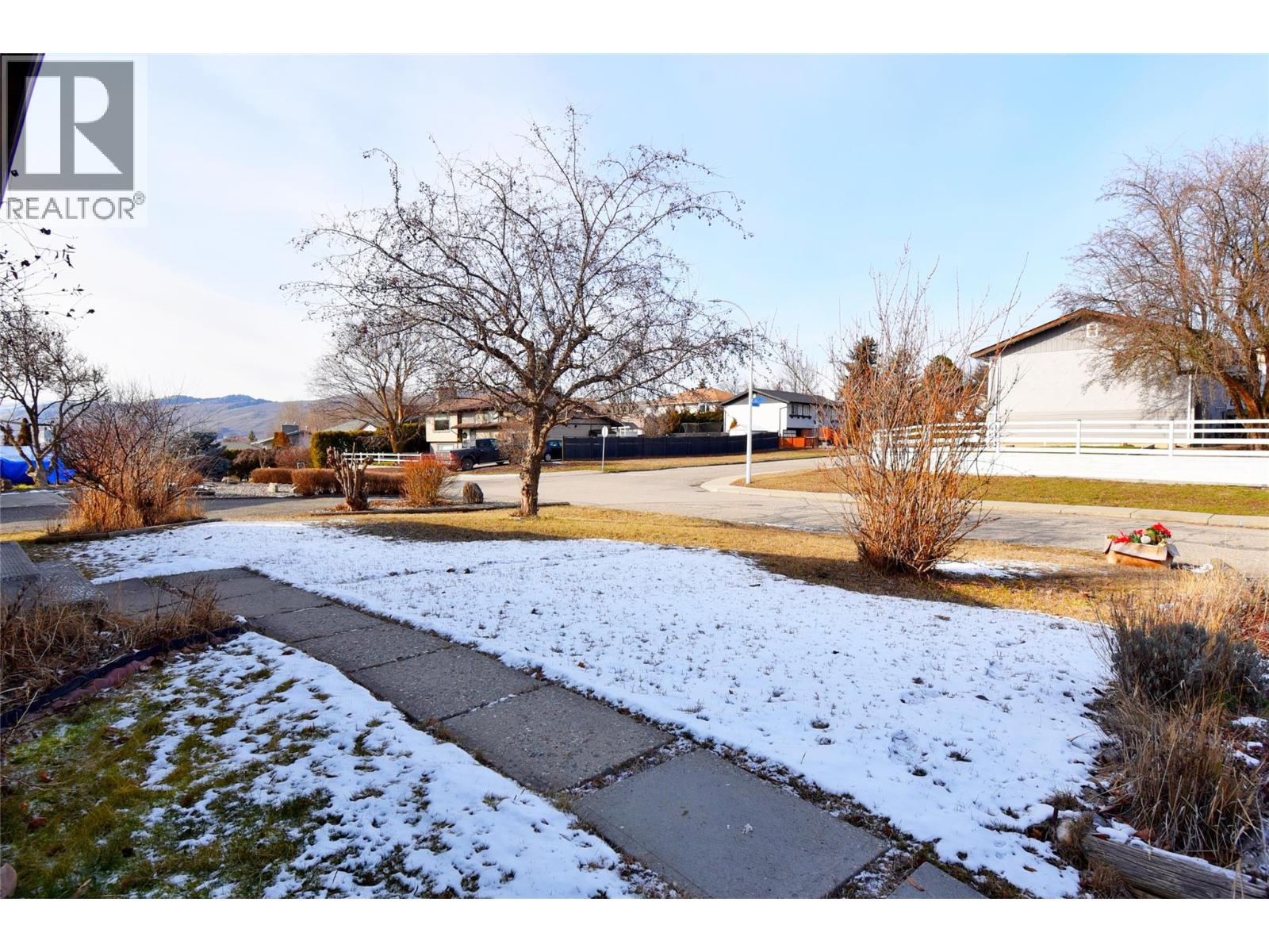  2004 20 Avenue, Vernon