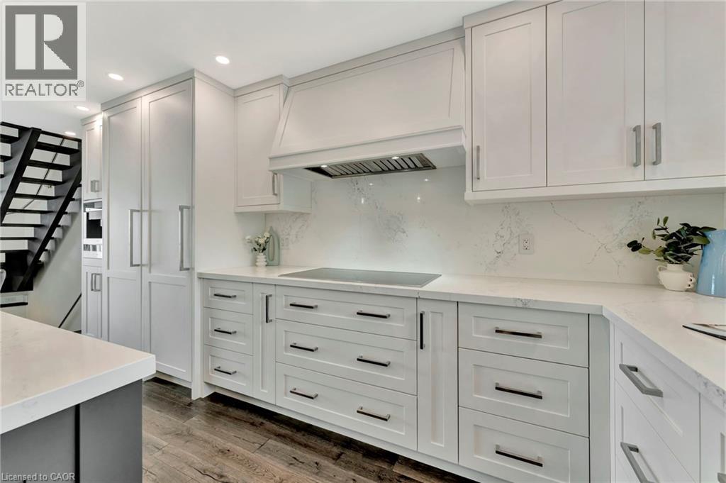 #3 2136 OLD LAKESHORE Road - 9