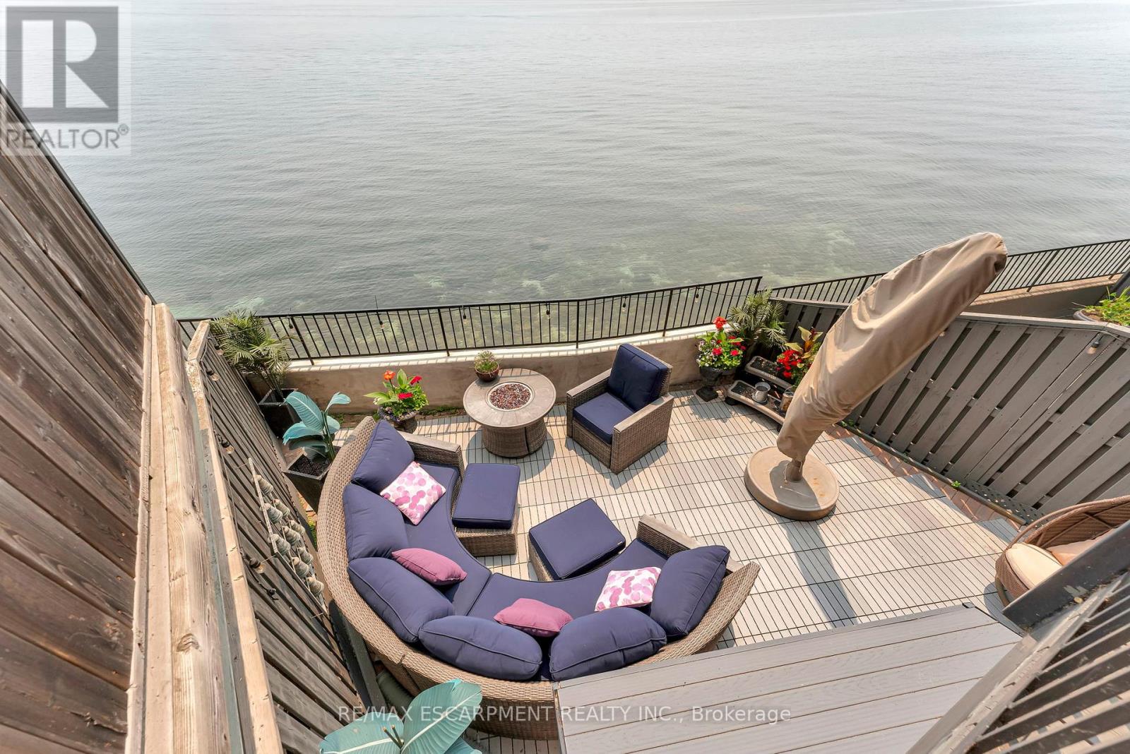 #3 2136 OLD LAKESHORE ROAD - 18