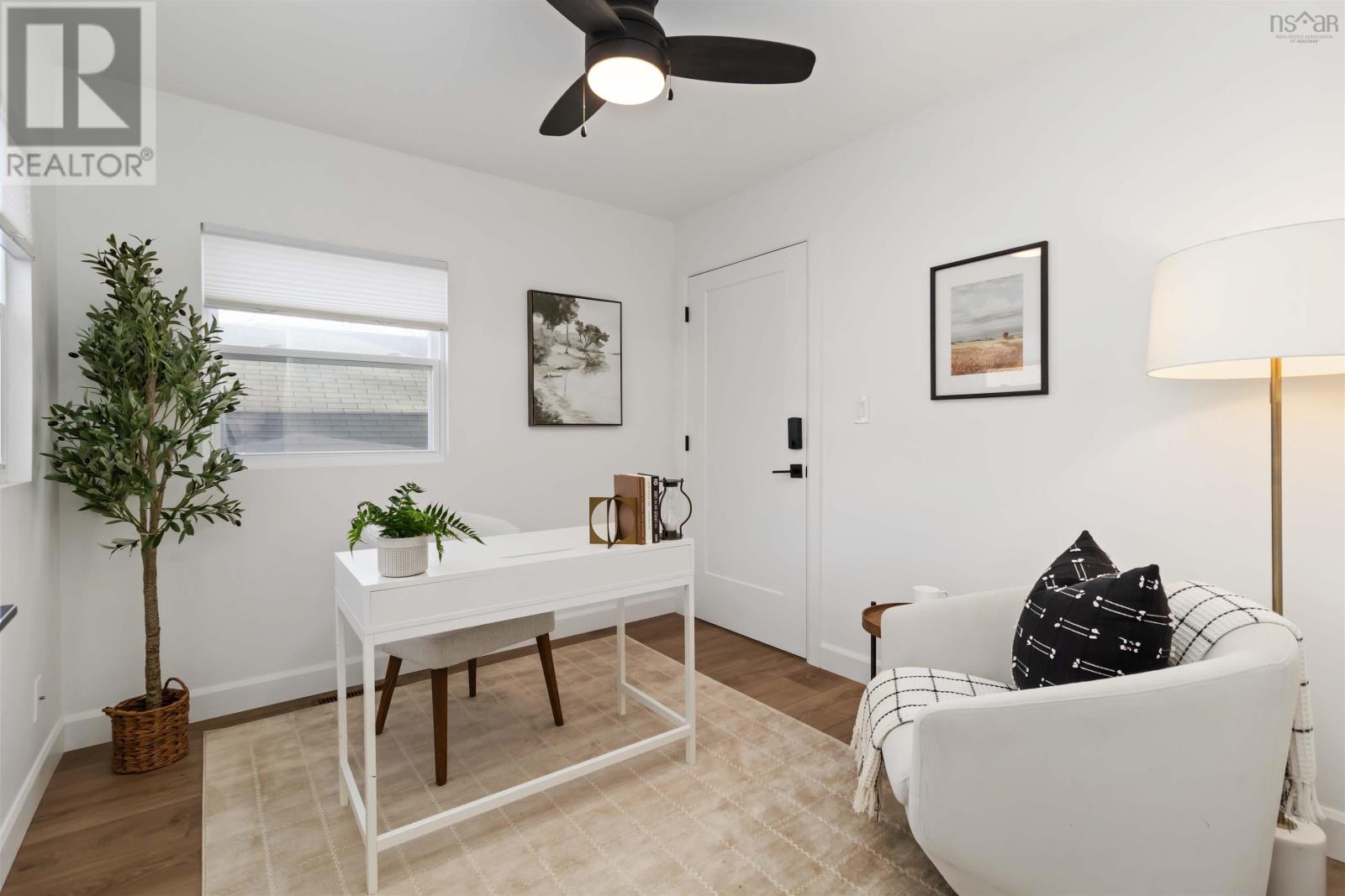 Property 13 of 49 of 23 Oakdale Crescent