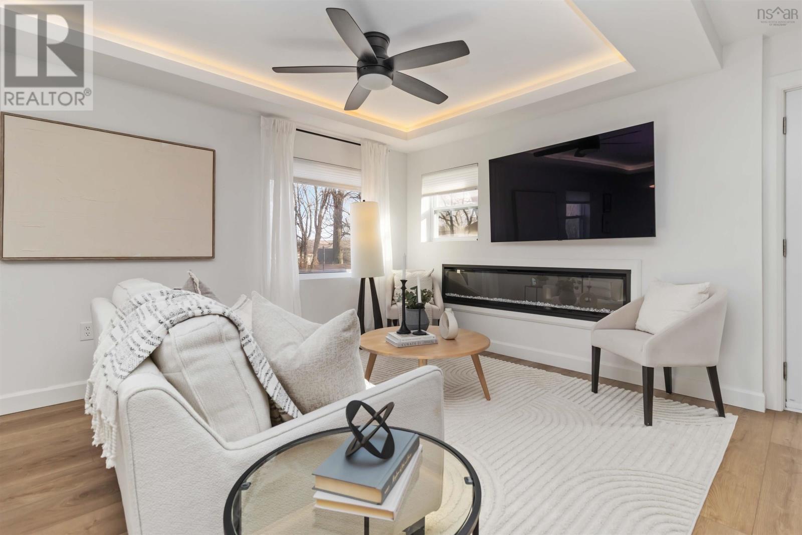 Property 21 of 49 of 23 Oakdale Crescent