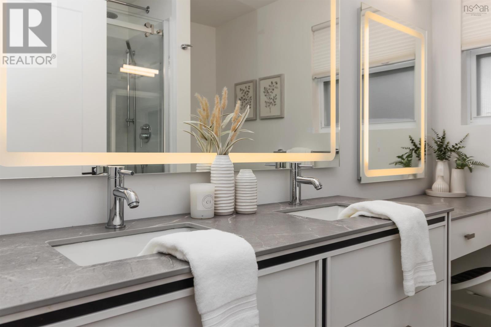 Property 42 of 49 of 23 Oakdale Crescent