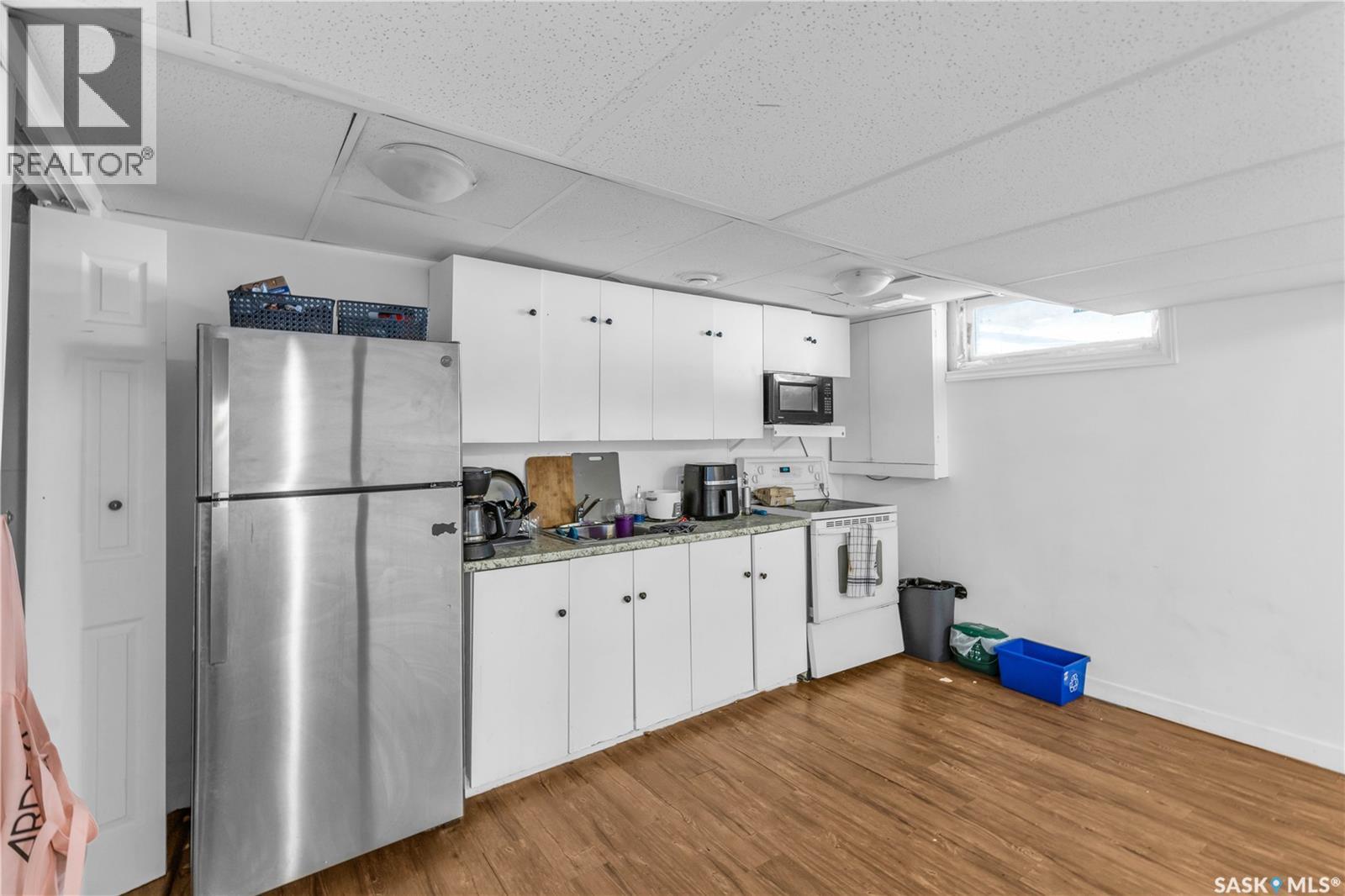 1308 Preston AVENUE S - 26