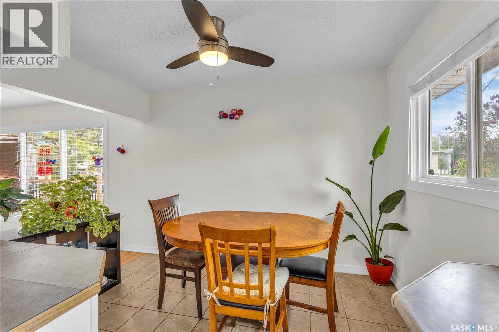 1308 Preston AVENUE S - 9