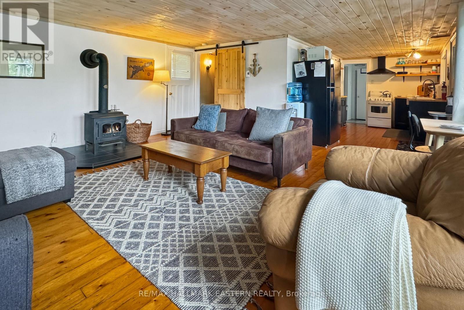 2335 LAKESIDE ROAD - 19