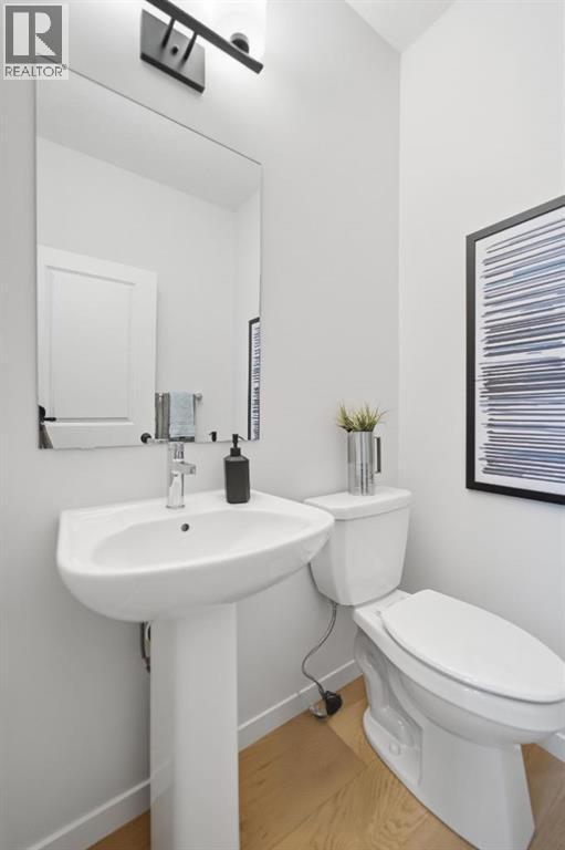 Single Family House for Sale in  Wolf Creek Rise SE Wolf Willow Calgary 