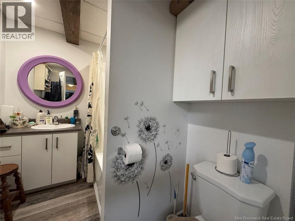 688 CANADA ROAD - 12