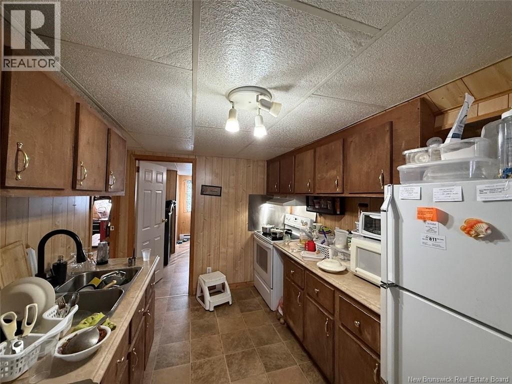 688 CANADA ROAD - 14