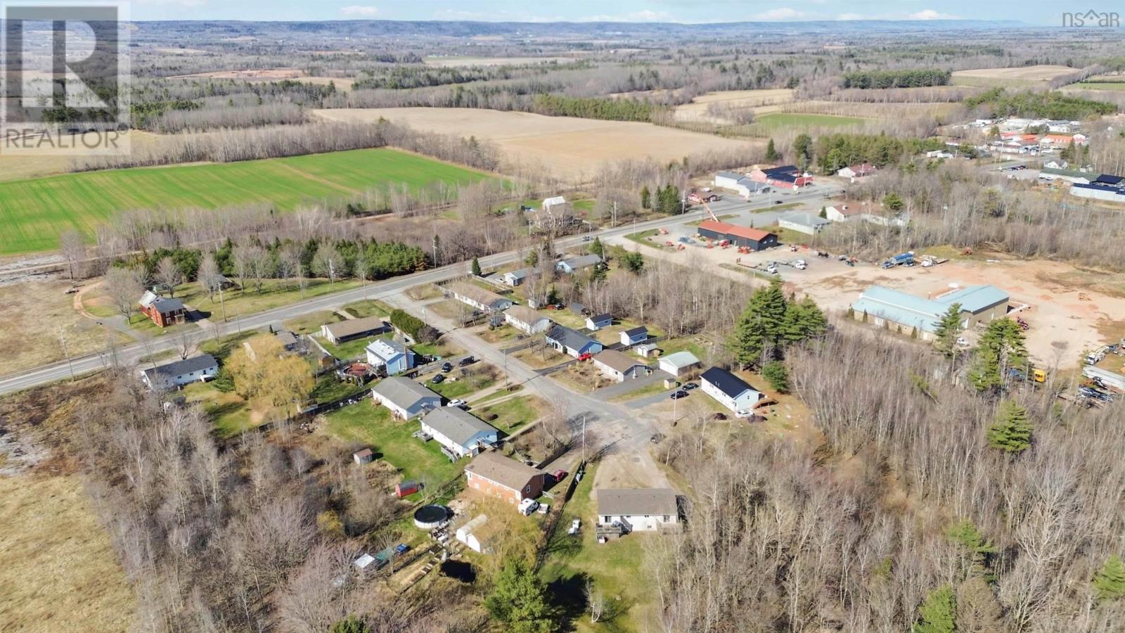 Property 30 of 31 of 1123/1125 Andringa Drive