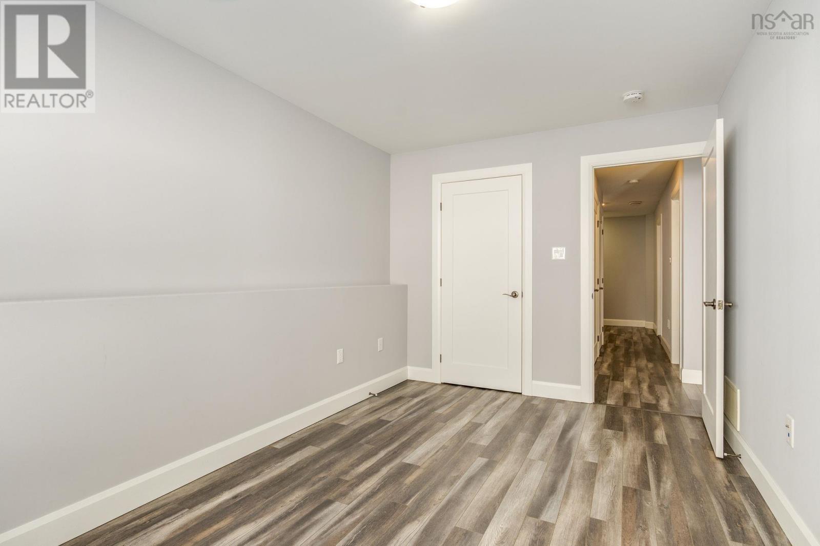 Property 36 of 42 of 307 Fleetview Drive